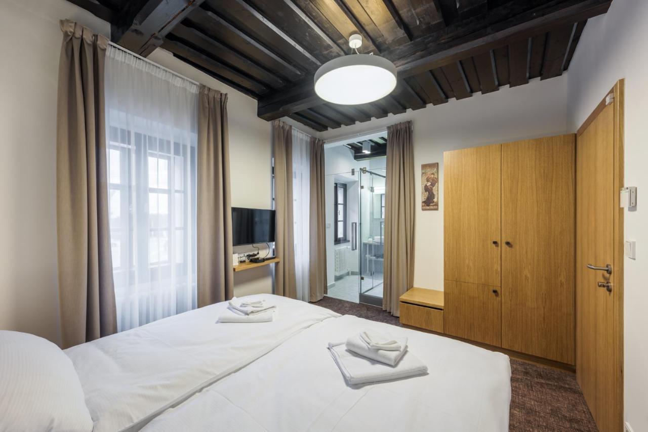 Fancy Apartments By Prague Castle Praga Exterior foto