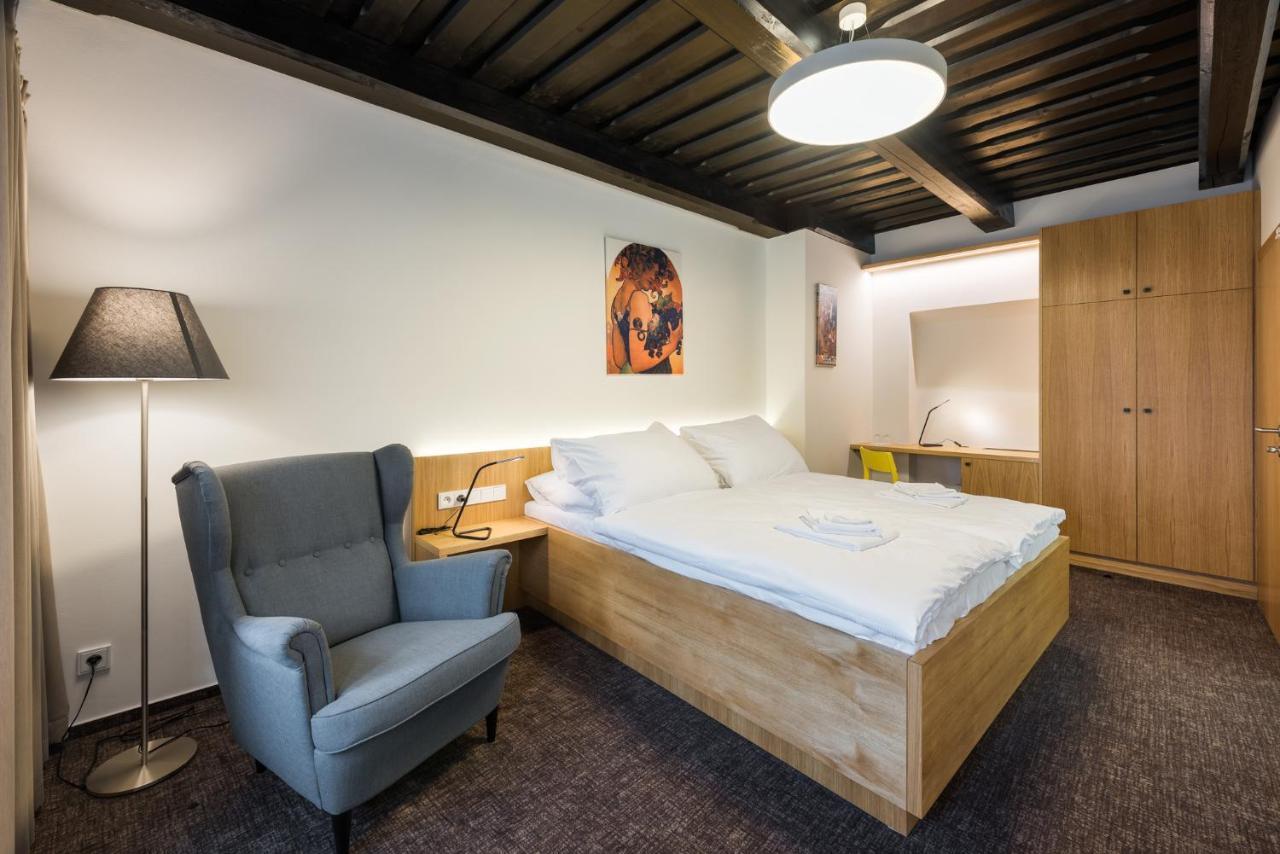 Fancy Apartments By Prague Castle Praga Exterior foto