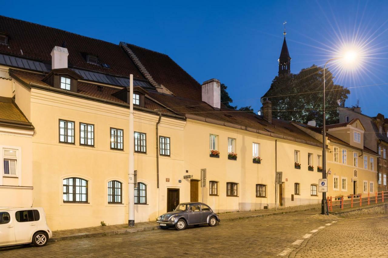 Fancy Apartments By Prague Castle Praga Exterior foto